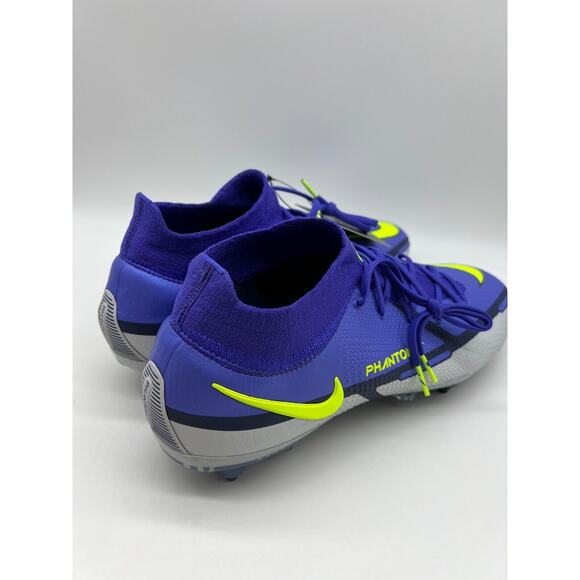 Athletic_Shoes